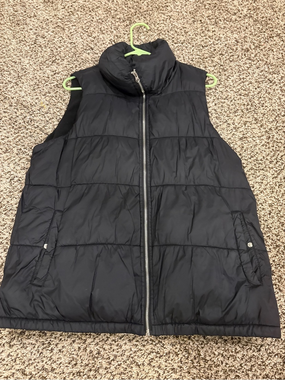 Womenโs Black Quilted Puffer Vest - Sleeveless Jacket